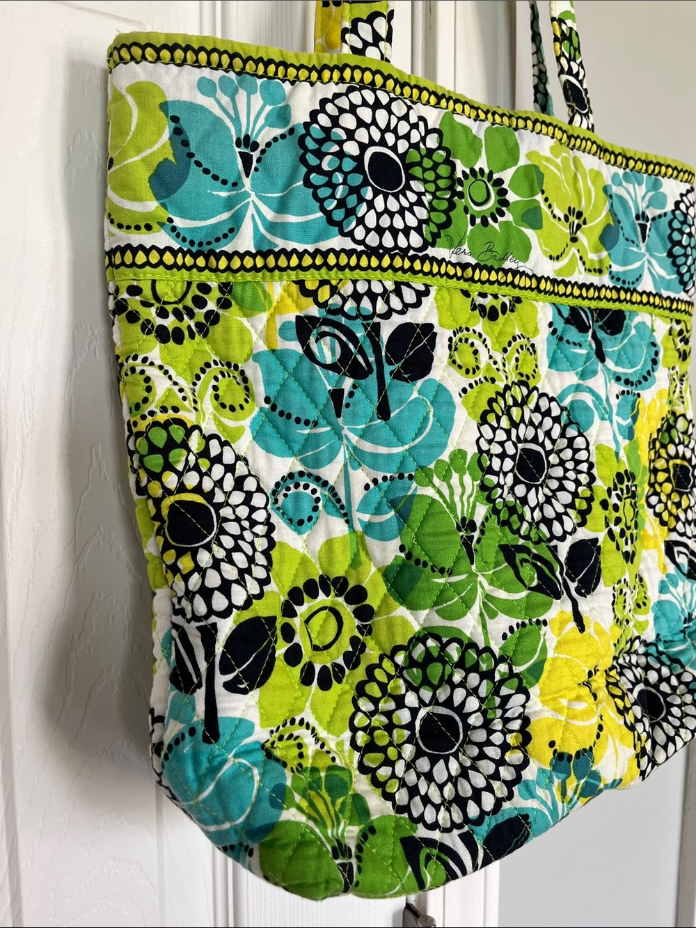 Vera Bradley Quilted Floral Tote Bag in Green and Teal flowers sunflowers 🌻 - Picture 6 of 13